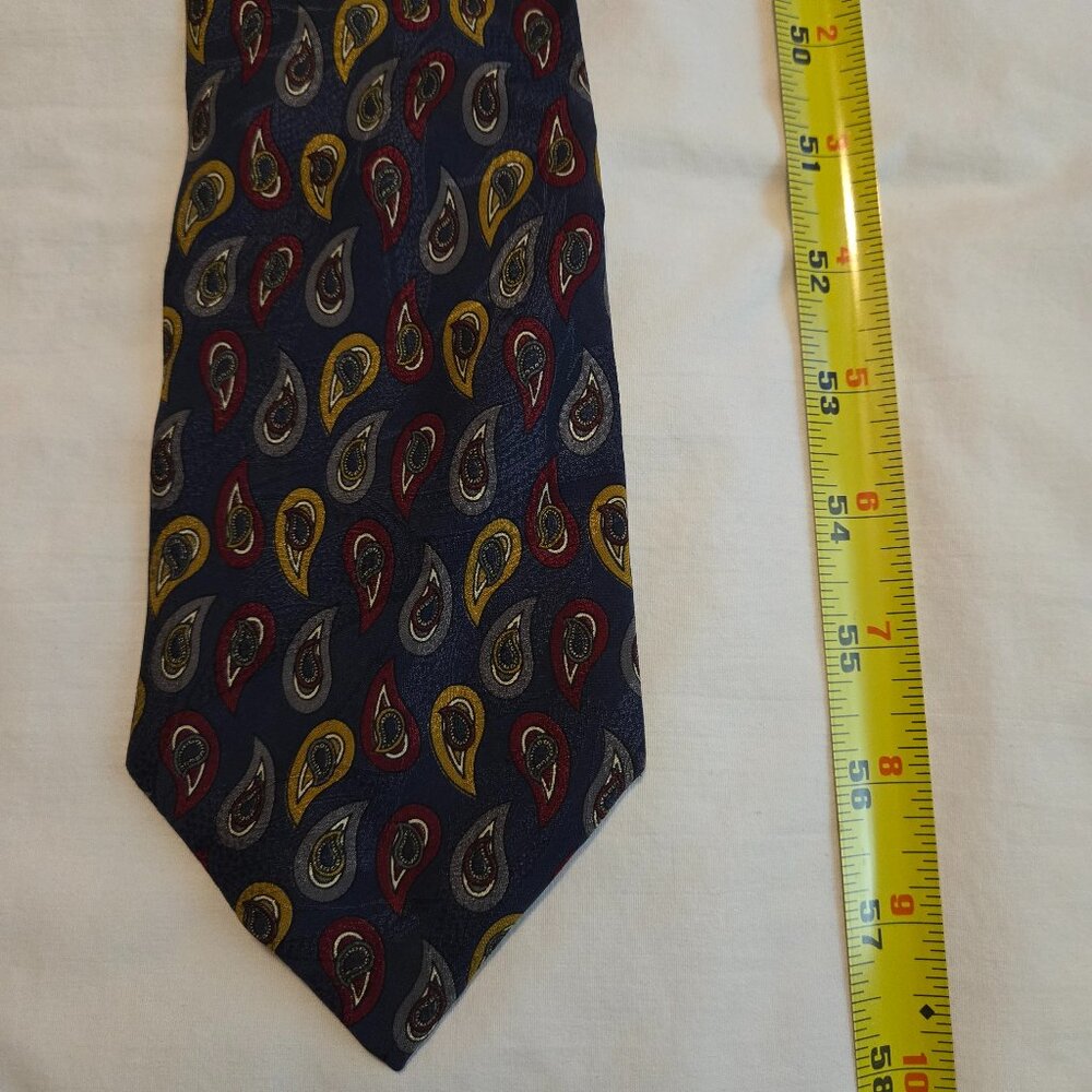 lGiorgio Armandi Tie Great Condition
